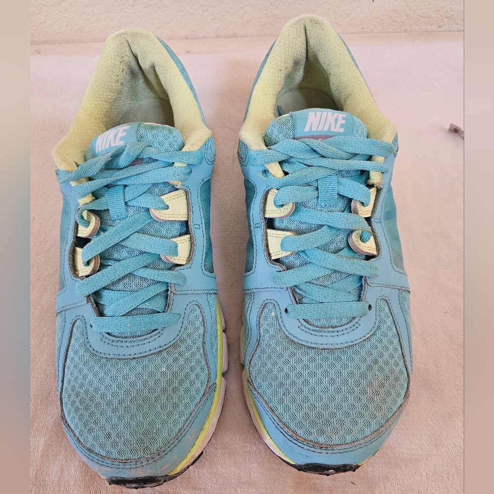 Nike Dual Fusion ST 2 Women's Size 10 Shoes